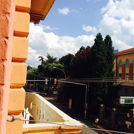 Pensionat A Casa Di Lu Na Bologna