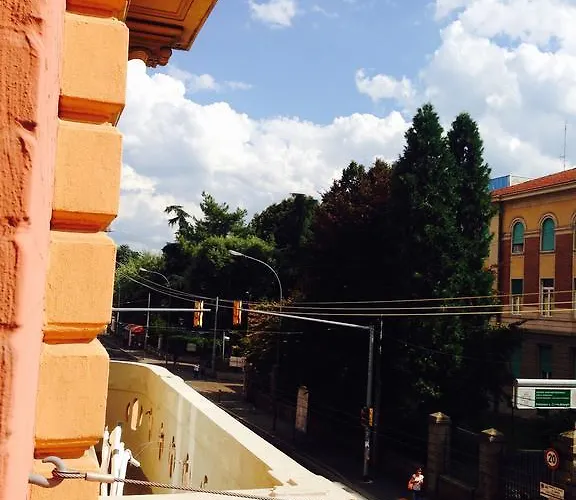 Gasthuis A Casa Di Lu Na Bologna